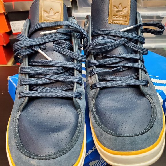 Adidas Vespa Mid's - Picture 4 of 4